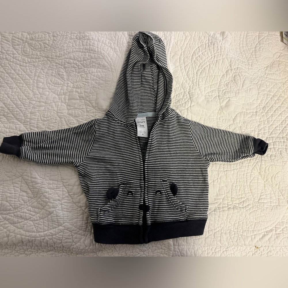 Adorable stripped baby hoodie.